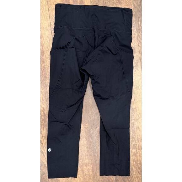 Lululemon Fast and Free Crop Pocket Leggings 19" in Black size 6 - Picture 7 of 10